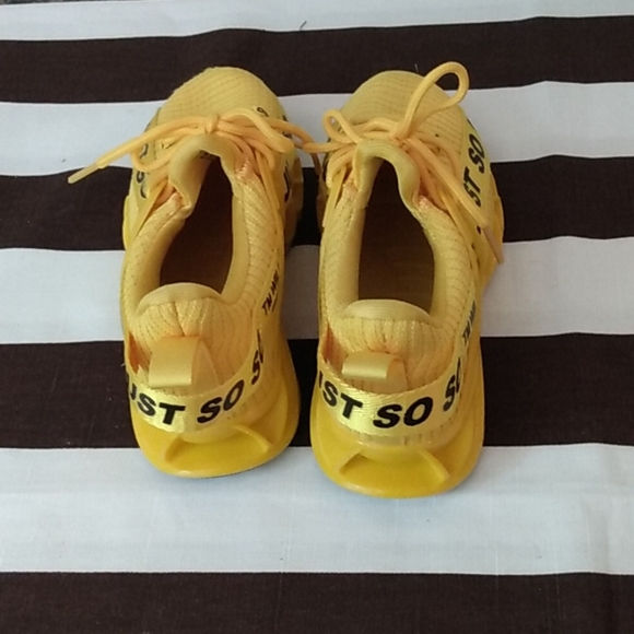 Sneakers - Picture 3 of 11